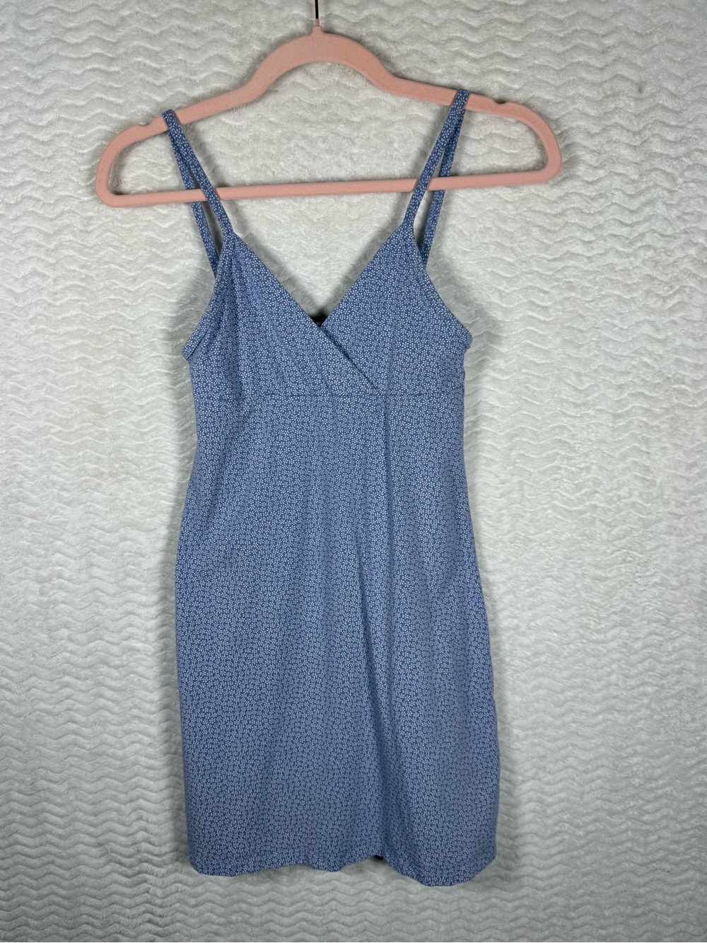 Brandy Melville Light Blue Floral Sleeveless V-Neck Summer Dress. Adorable 🥰